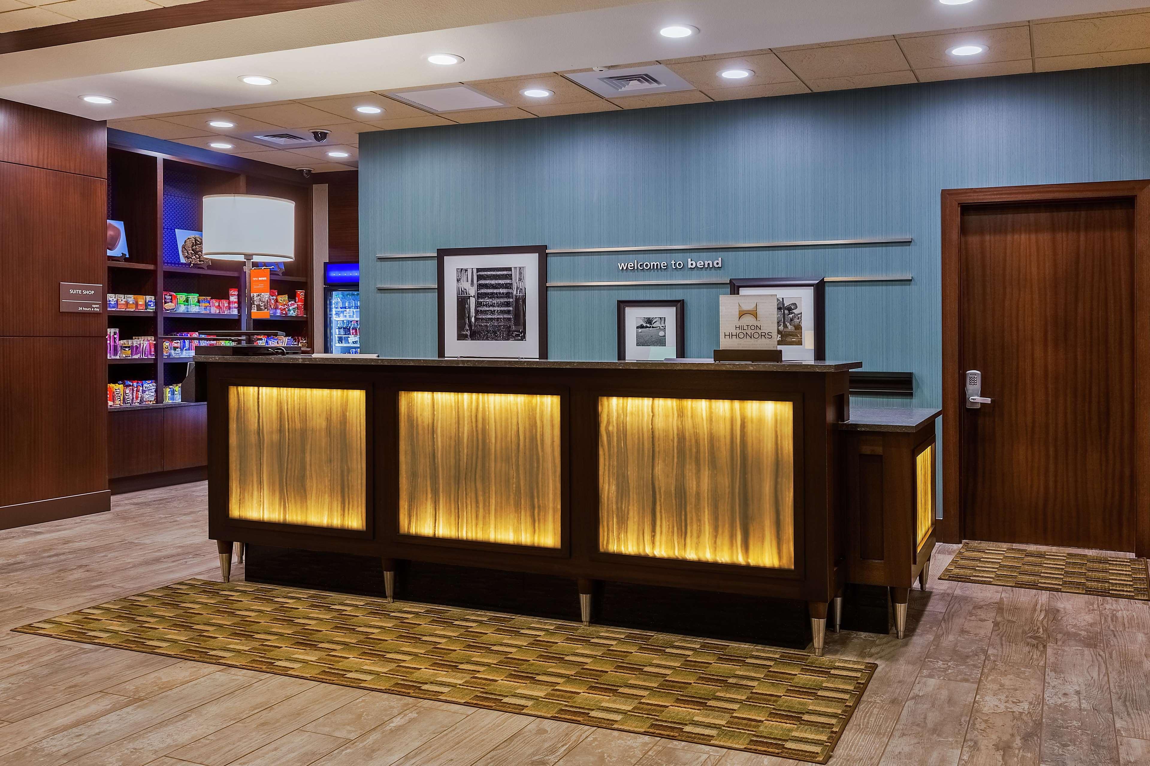 Hampton Inn & Suites Bend Extérieur photo
